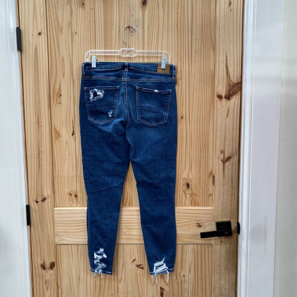 WOMENS AMERICAN EAGLE DK DENIM DIST. JEANS 10 REGULAR