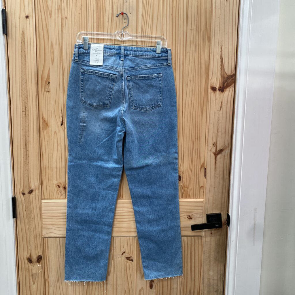 WOMENS FREE ASSEMBLY LT DENIM DIST. JEANS 6 SHORT NWT