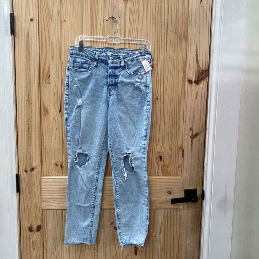 WOMENS OLD NAVY LT DENIM DIST. JEANS 6