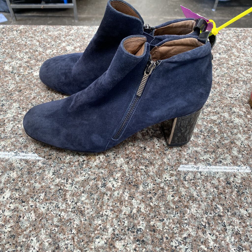 WOMENS DONALD J. PLINER NAVY BLUE CASUAL SHOES 8