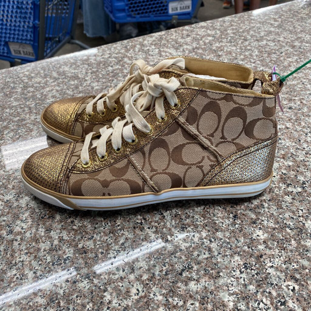 WOMENS COACH BEIGE/GOLD SHOES 9