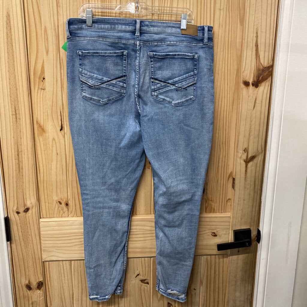 WOMENS BKE GABBY LT DENIM JEANS 33X27