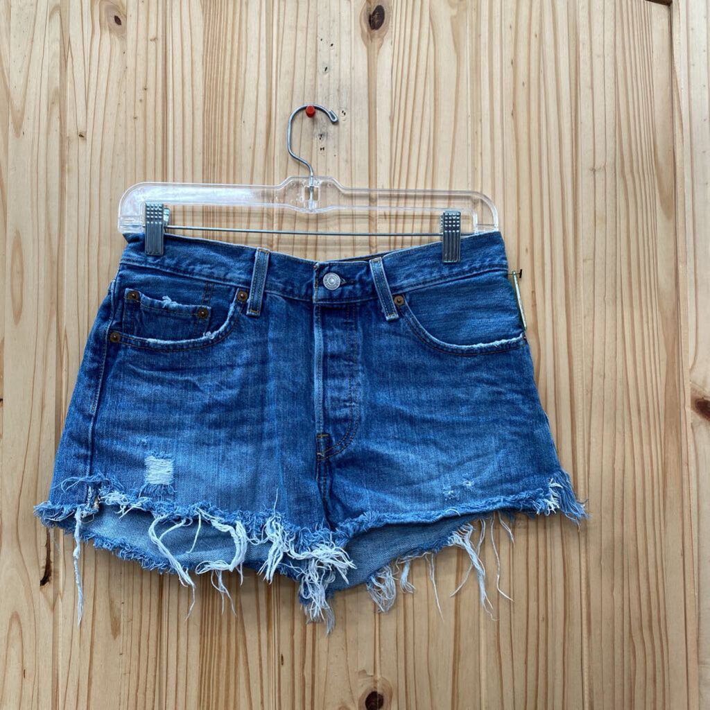 WOMENS LEVIS DENIM DIST. JEAN SHORTS 27