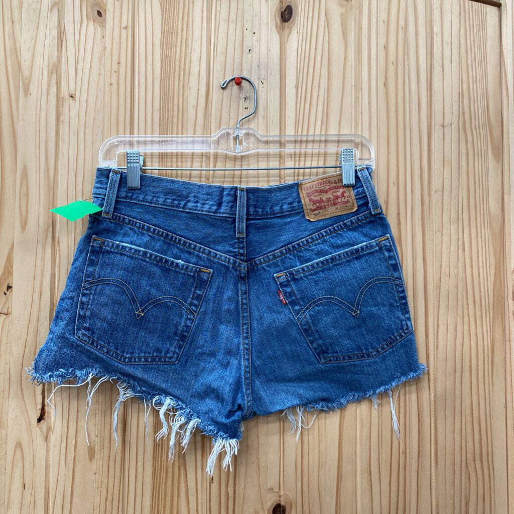 WOMENS LEVIS DENIM DIST. JEAN SHORTS 27