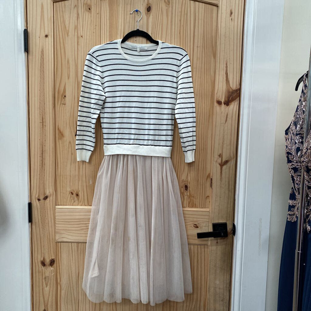 WOMENS ENGLISH FACTORY LS DRESS BLK/WHITE PINSTRIPE W/TAN M