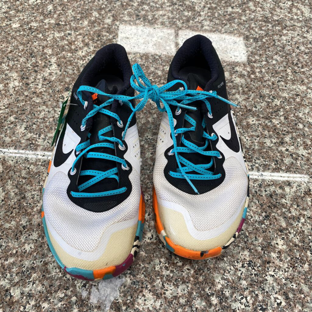 WOMENS NIKE FLYWIRE SHOES SKY BLUE/WHITE/BLK/ORANGE 7/5