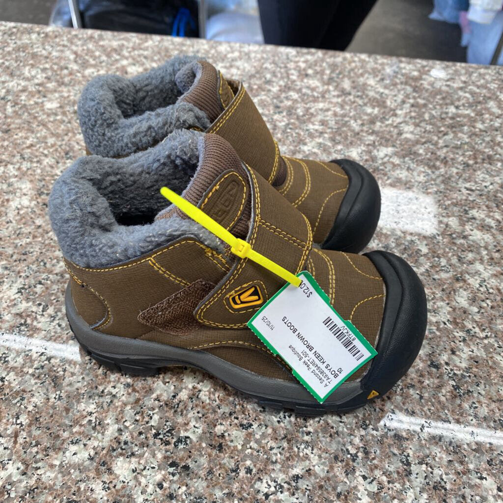 BOYS KEEN BROWN BOOTS 10