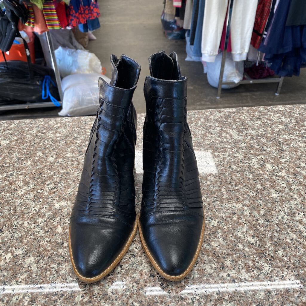 WOMENS BEAST BLK CASUAL ANKLE BOOTS 7.5