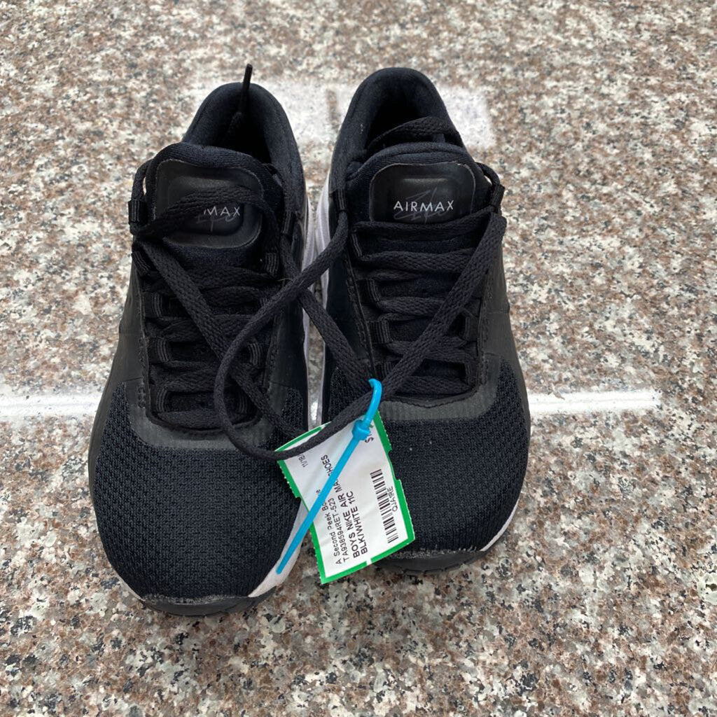 BOYS NIKE AIR MAX SHOES BLK/WHITE 11C
