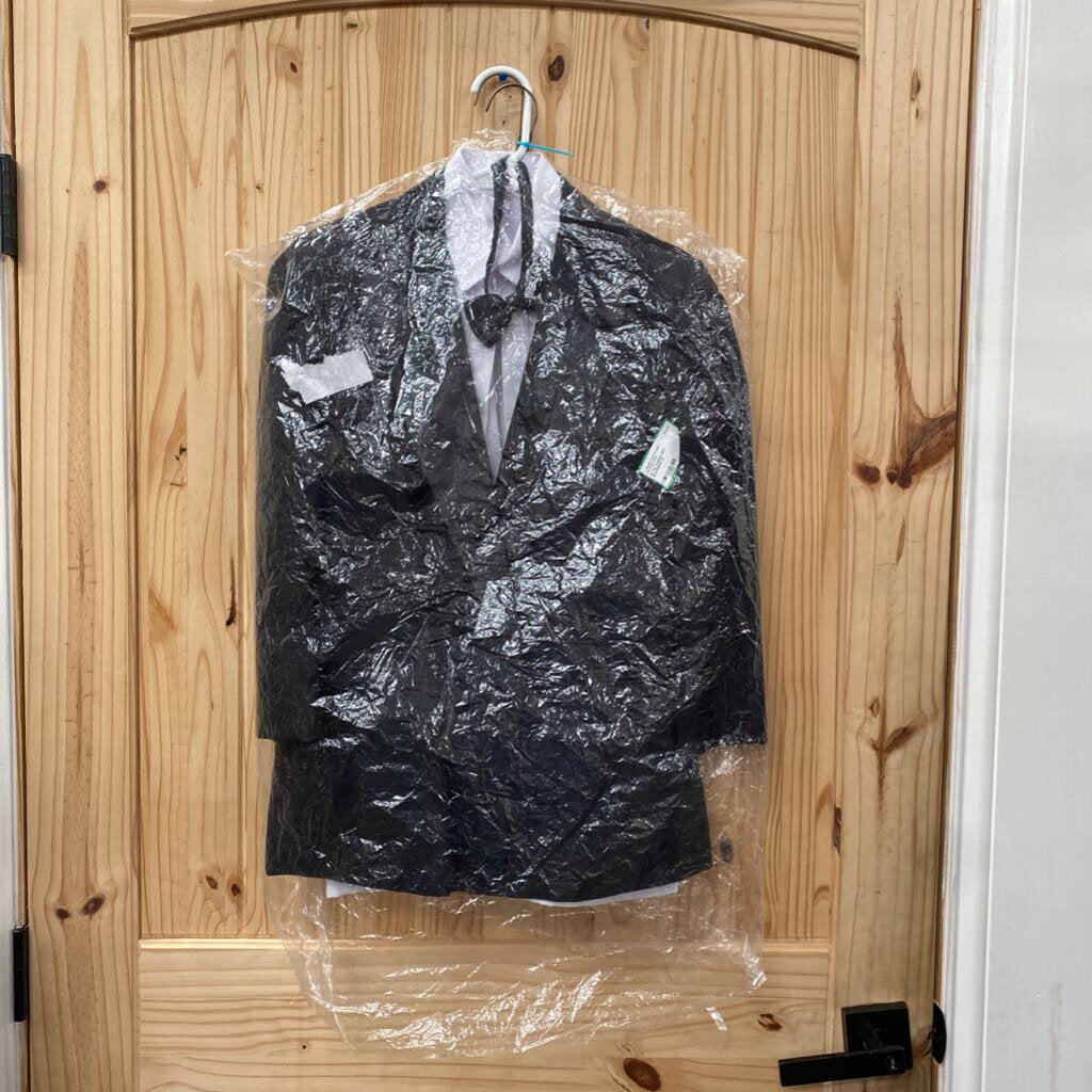 BOYS TUXEDO 4PC BLK/WHITE 12