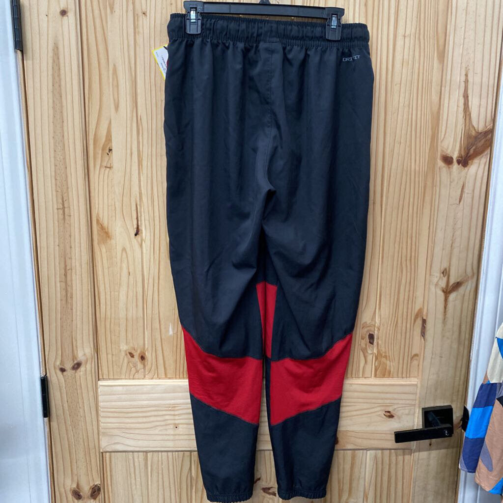 BOYS JORDAN PANTS RED/BLK L