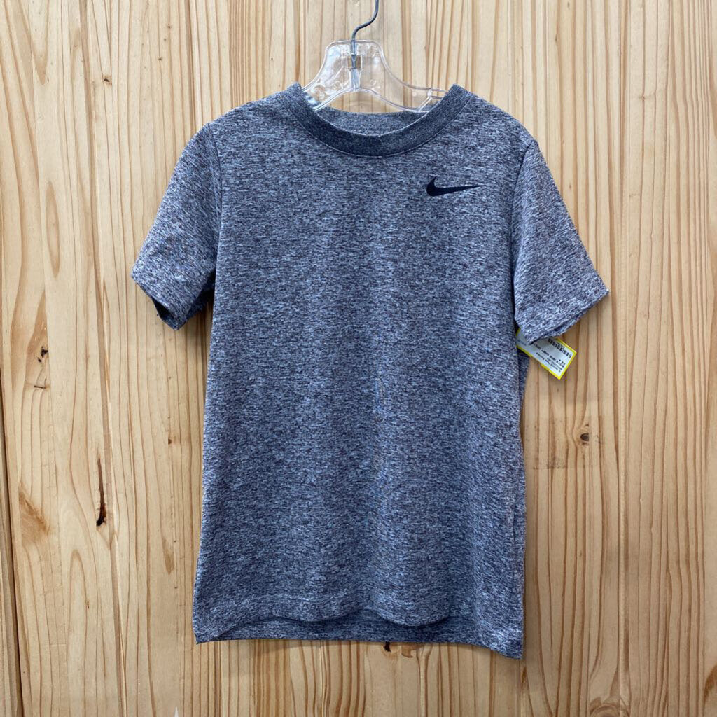 BOYS NIKE SHIRT GREY/BLK XS 4
