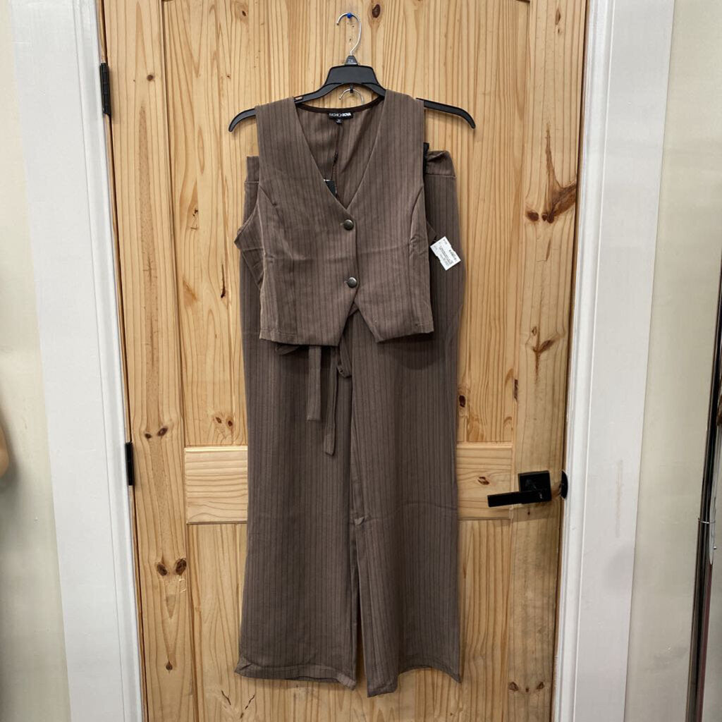 WOMENS FASHIONOVA 2PC SET DK TAUPE PINSTRIPE XL NWT