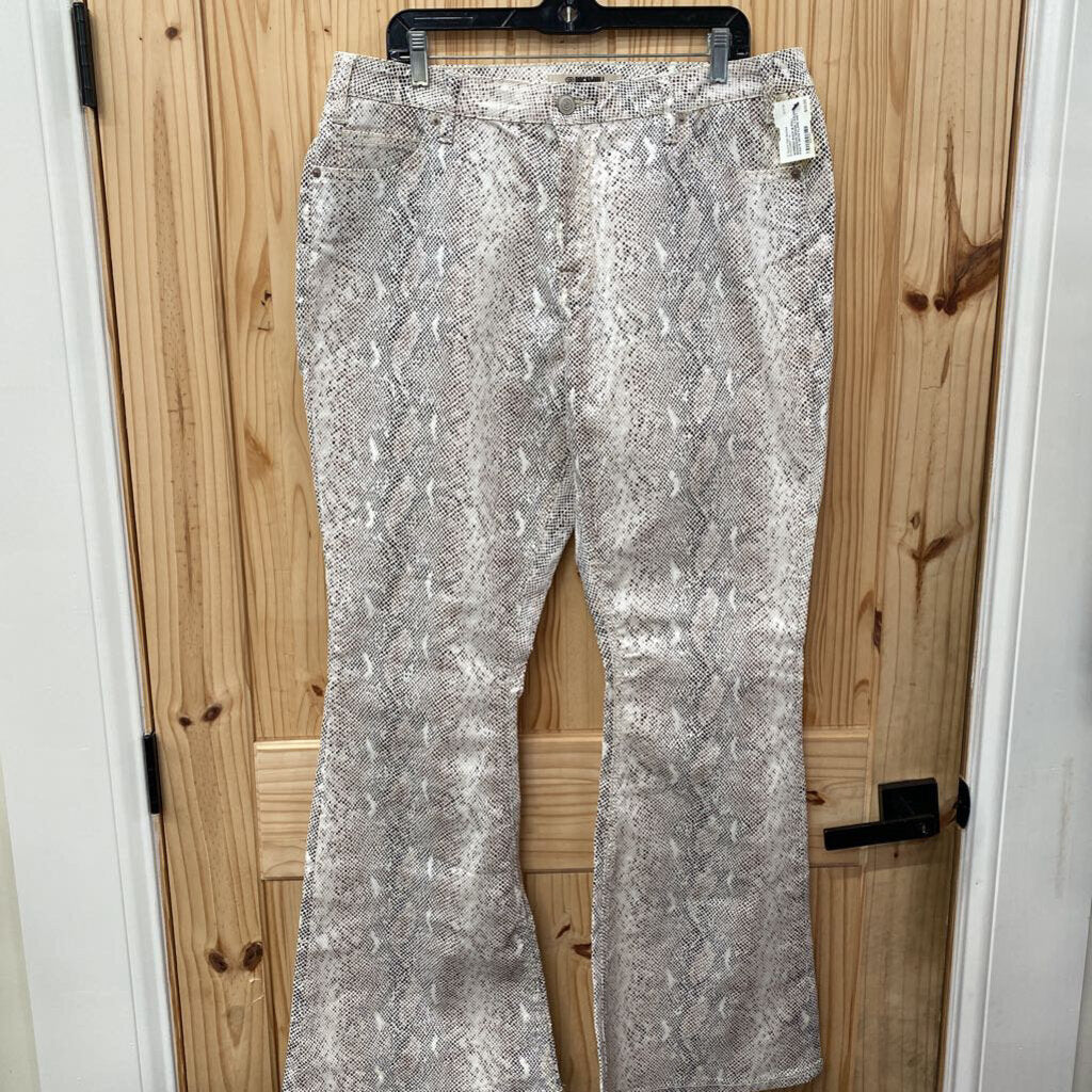 WOMENS ROCK & ROLL SNAKESKIN DESIGN CASUAL PANTS 36X34 FLARE NWT