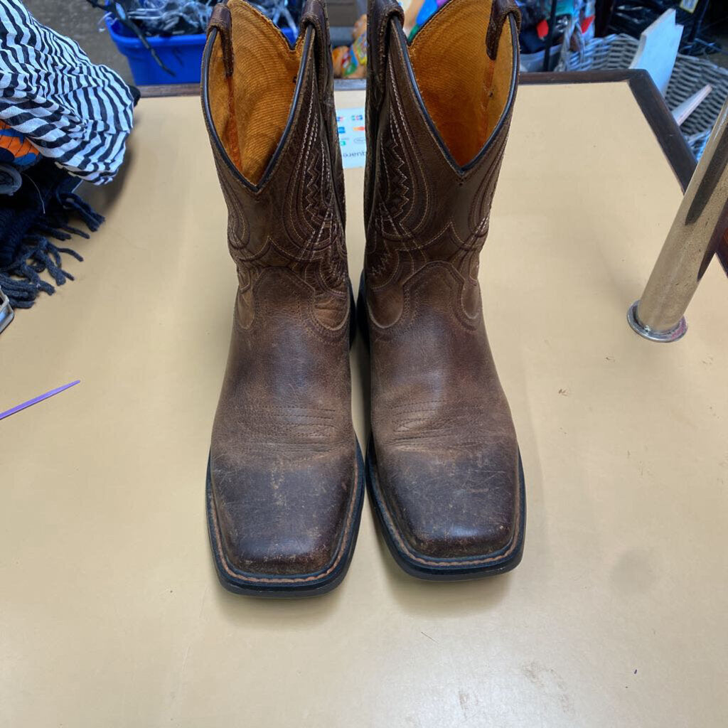 ARIAT BROWN BOOTS 5