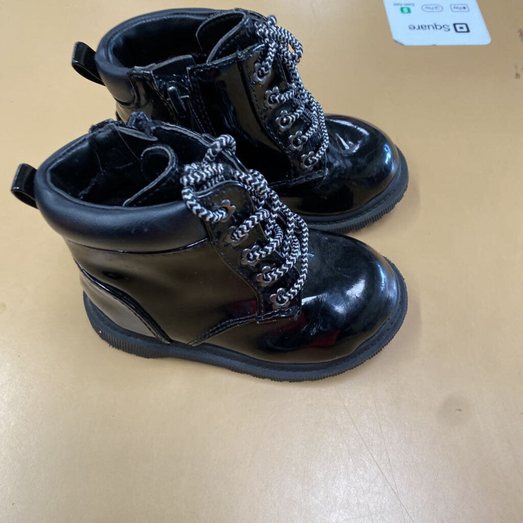 GIRLS WONDER NATION BLK BOOTS 5