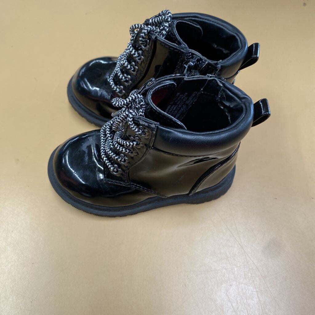 GIRLS WONDER NATION BLK BOOTS 5