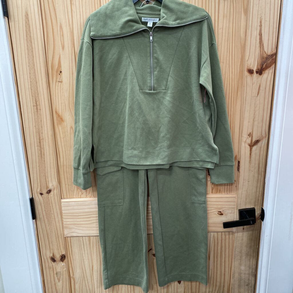 WOMENS FREE ASSEMBLY 2PC SET OLIVE GREEN XS