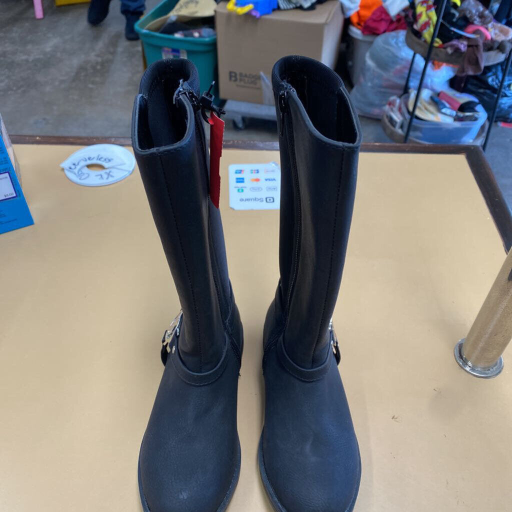 GIRLS DKNY BLK BOOTS 11