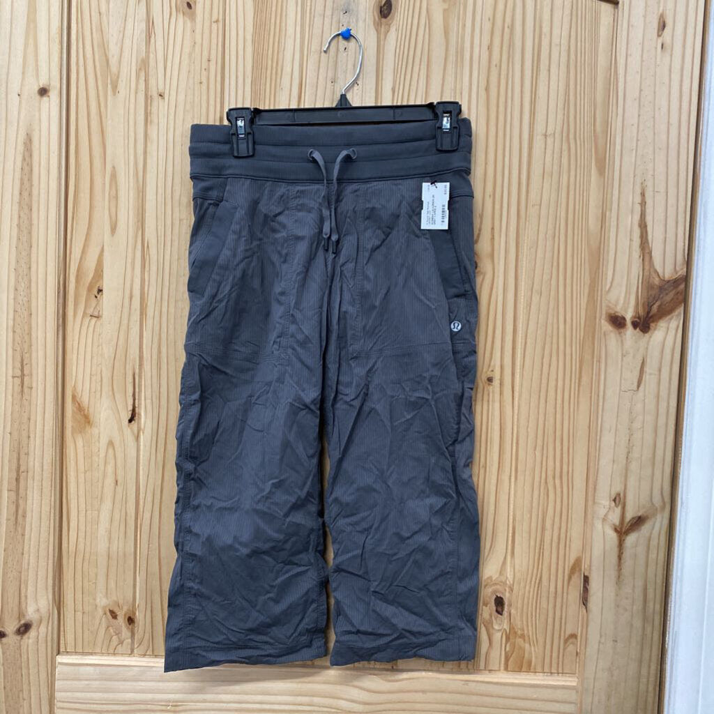 WOMENS LULULEMON DK GREY CAPRIS 4