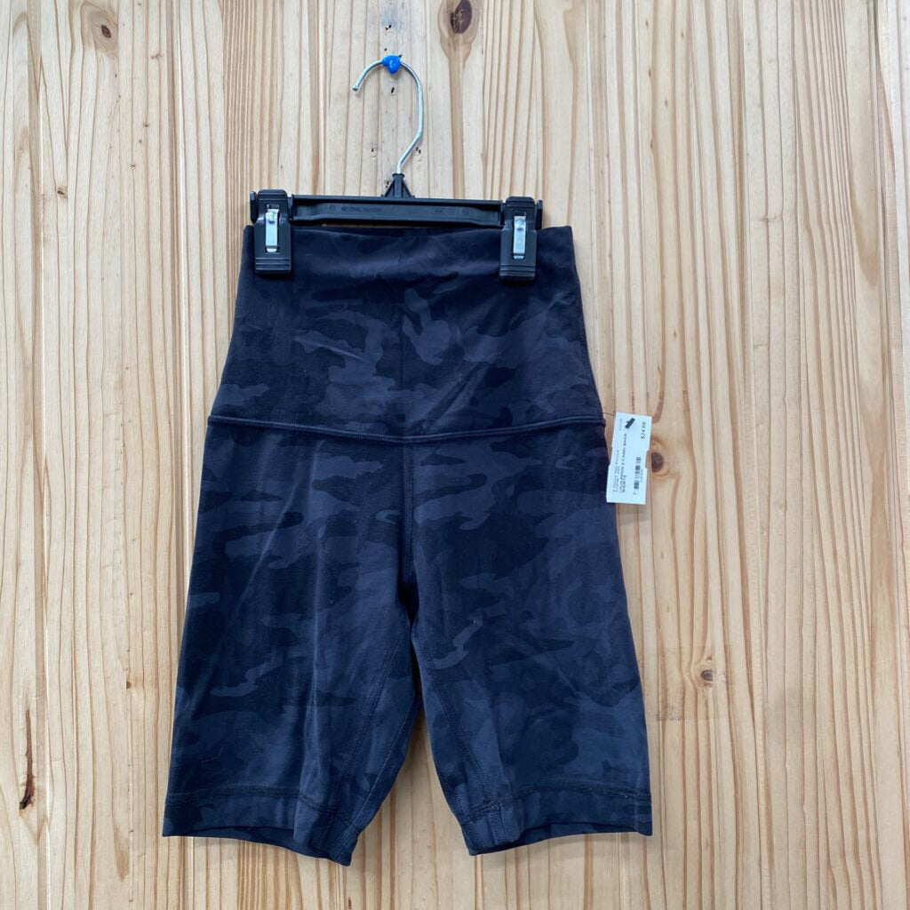 LULULEMON 2 CAMO BIKER SHORTS