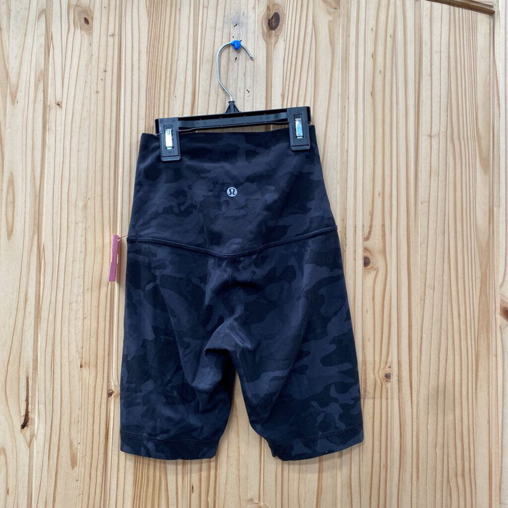 LULULEMON 2 CAMO BIKER SHORTS