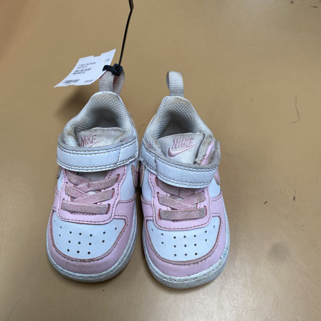 GIRLS NIKE SHOES PINK/WHITE 3C