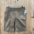 WOMENS OLD NAVY BEIGE BERMUDA SHORTS 8 NWT