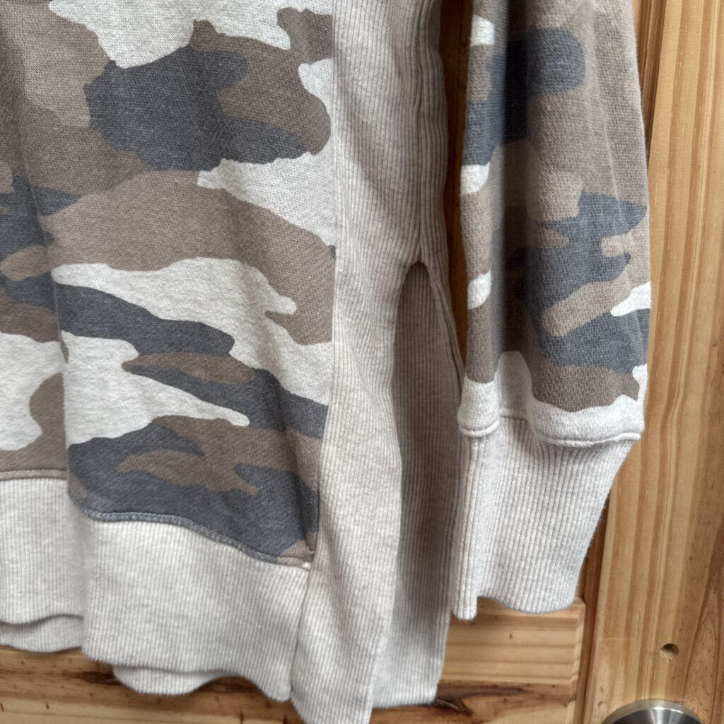 AERIE CAMO CREW SWEATSHIRT S