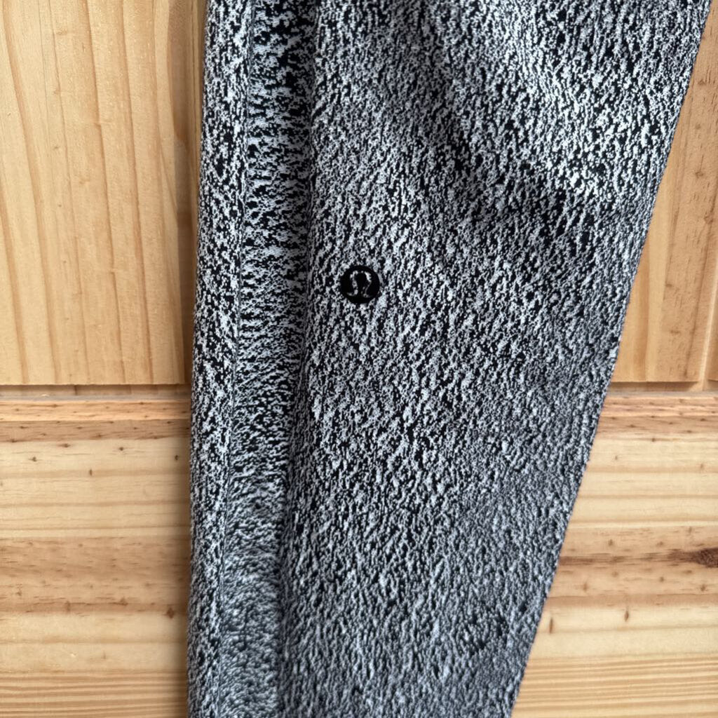 LULULEMON JOGGERS BLK/WHITE 2