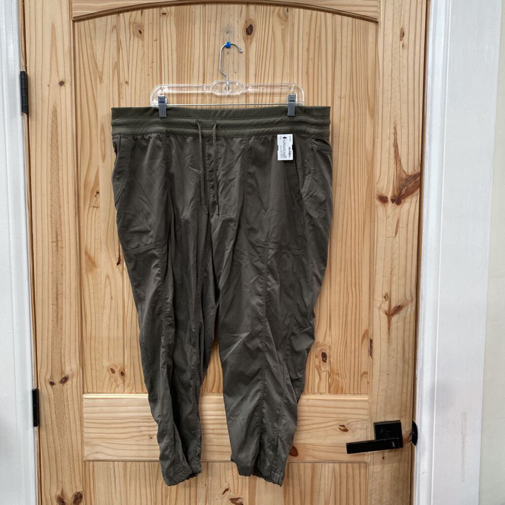 WOMENS THE NORTH FACE PANTS DK OLIVE GREEN XXL NWT