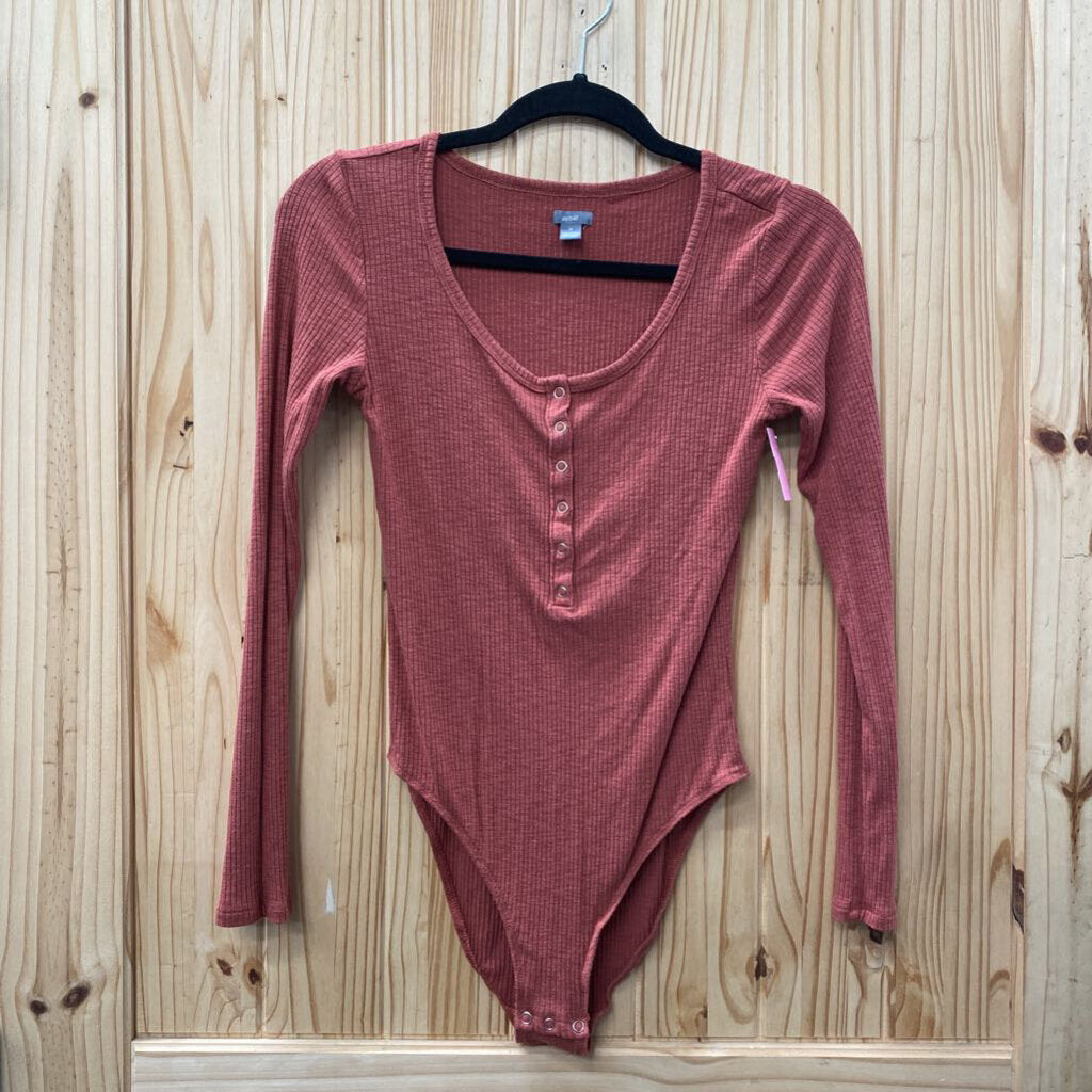 WOMENS AERIE RUST LS BODYSUIT M