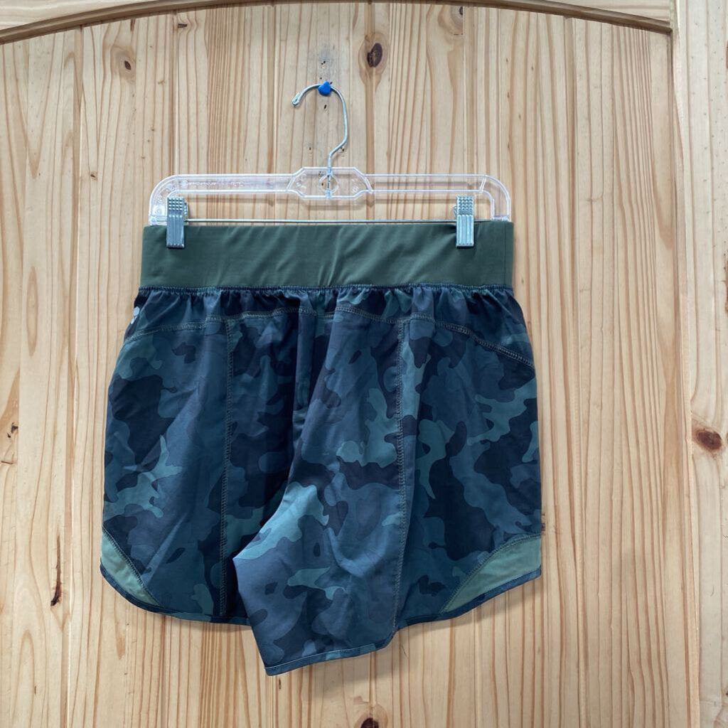 WOMENS TEK GEAR ARMY GREEN CAMO SHORTS M