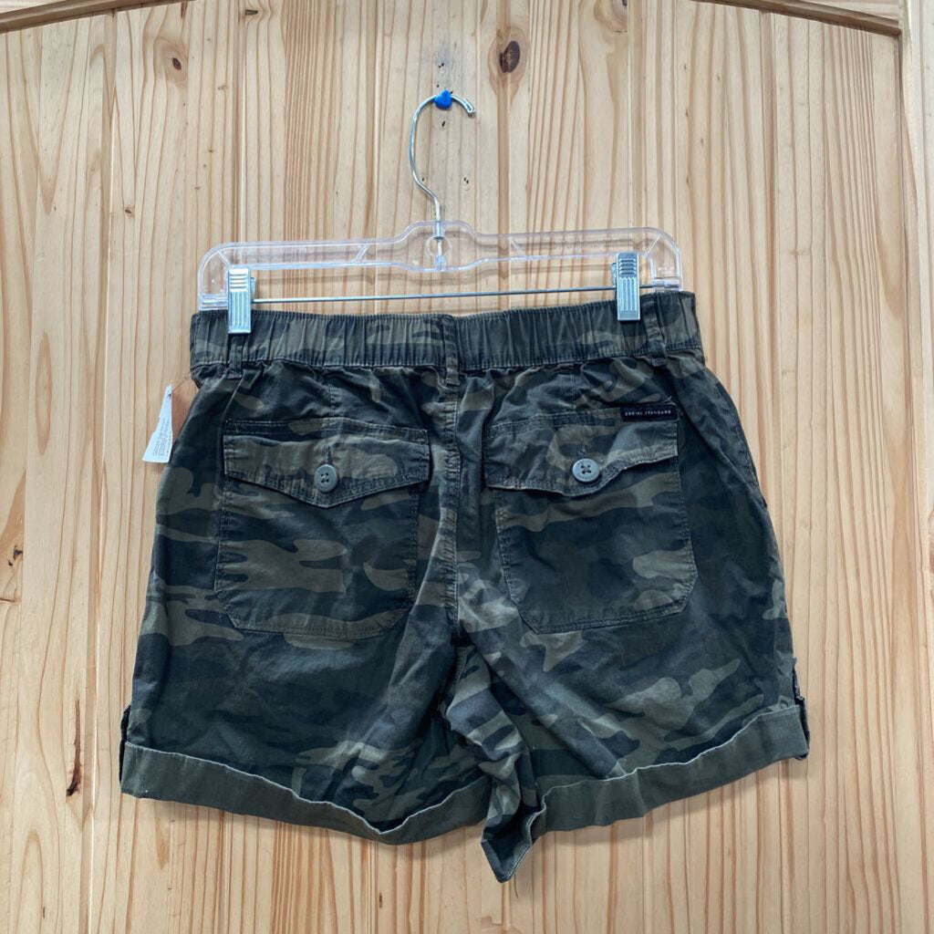 WOMENS SOCIAL STANDARD GREEN CAMO SHORTS S