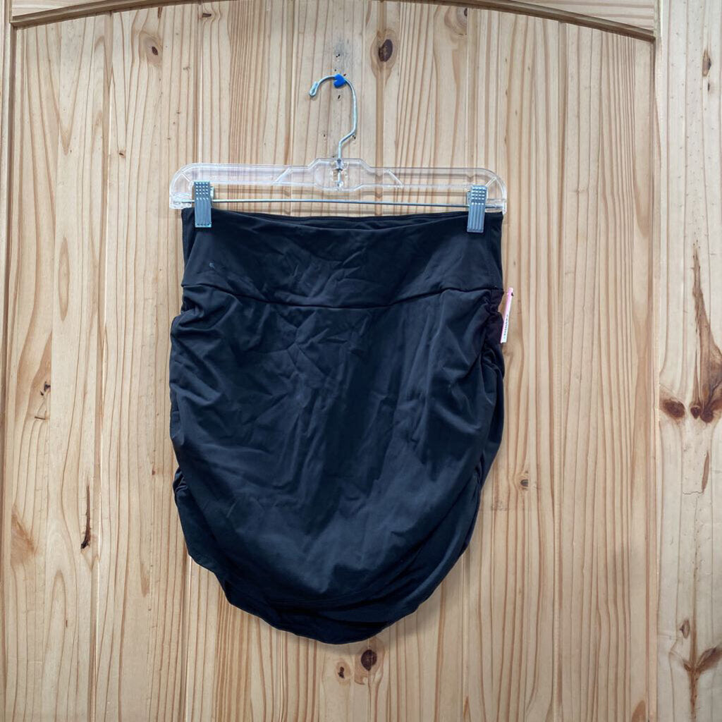 WOMENS HALARA BLK SKORT M NWT