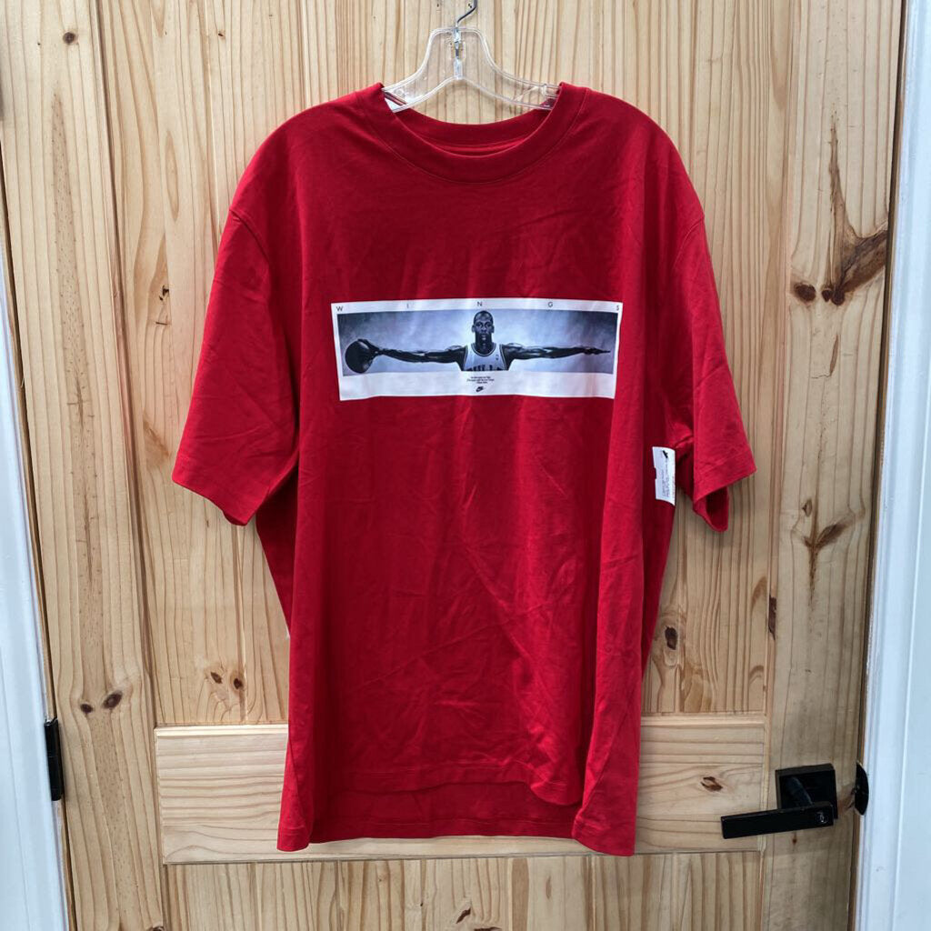 MENS MICHAEL JORDAN RED T-SHIRT XL NWT