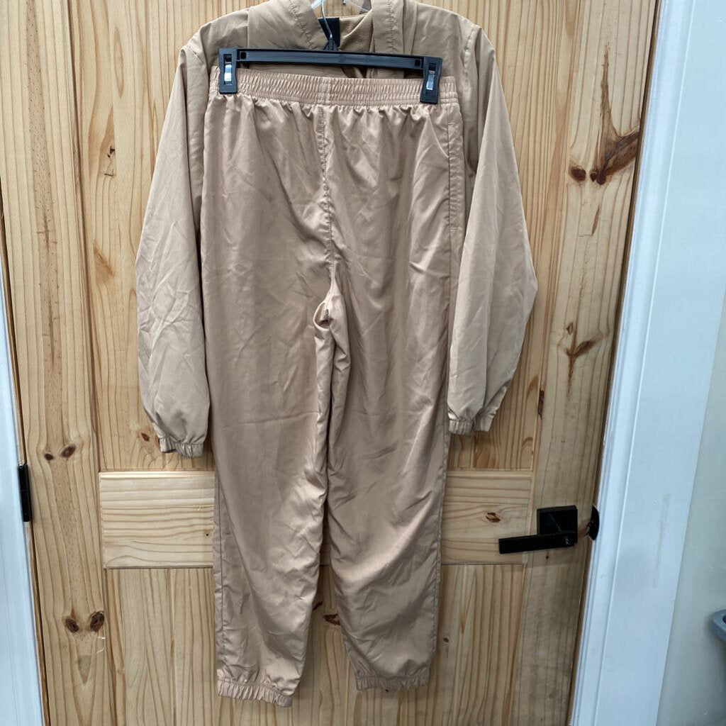 BOYS JORDAN 2PC SET TAN/BLK 12/13