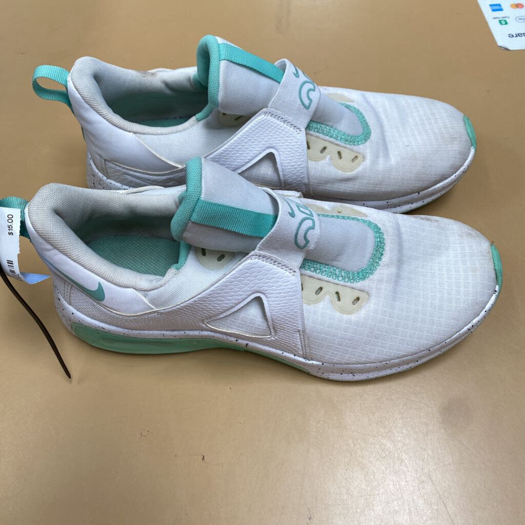 WOMENS NIKE SHOES TURQUOISE/WHITE 9