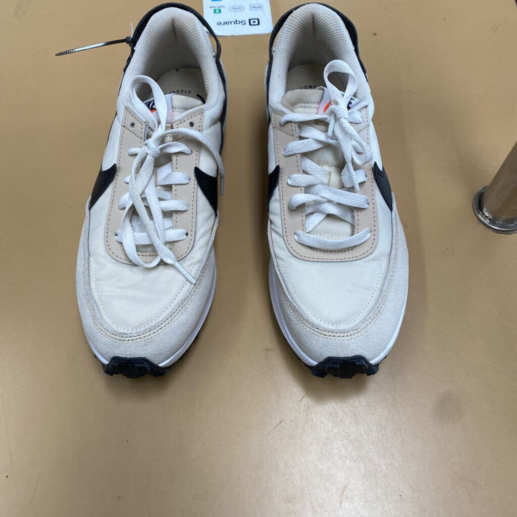WOMENS NIKE SHOES IVORY/BLK 8.5