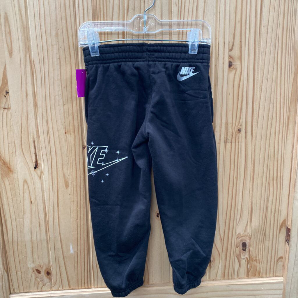 BOYS NIKE SWEATPANTS BLK/WHITE XS 4 NWT
