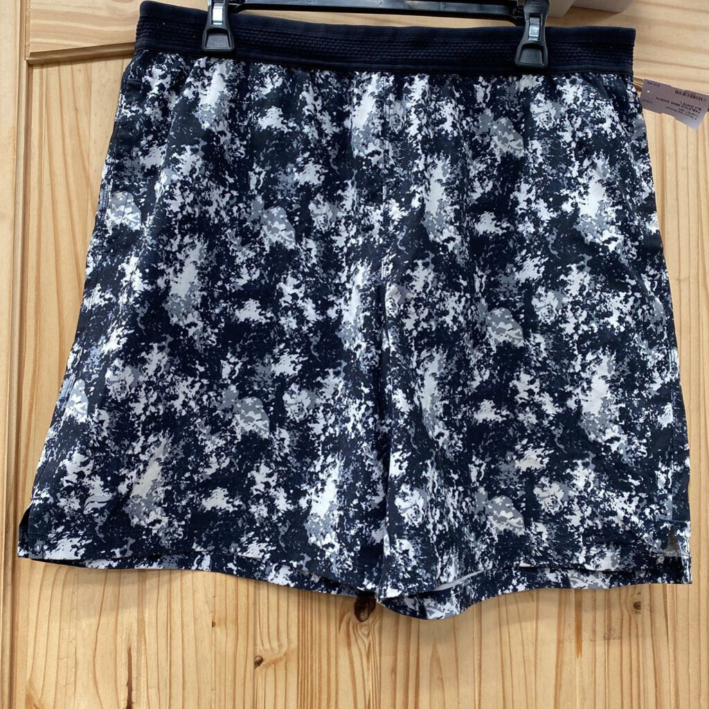 FABLETICS MENS SHORTS BLK.WHITE L