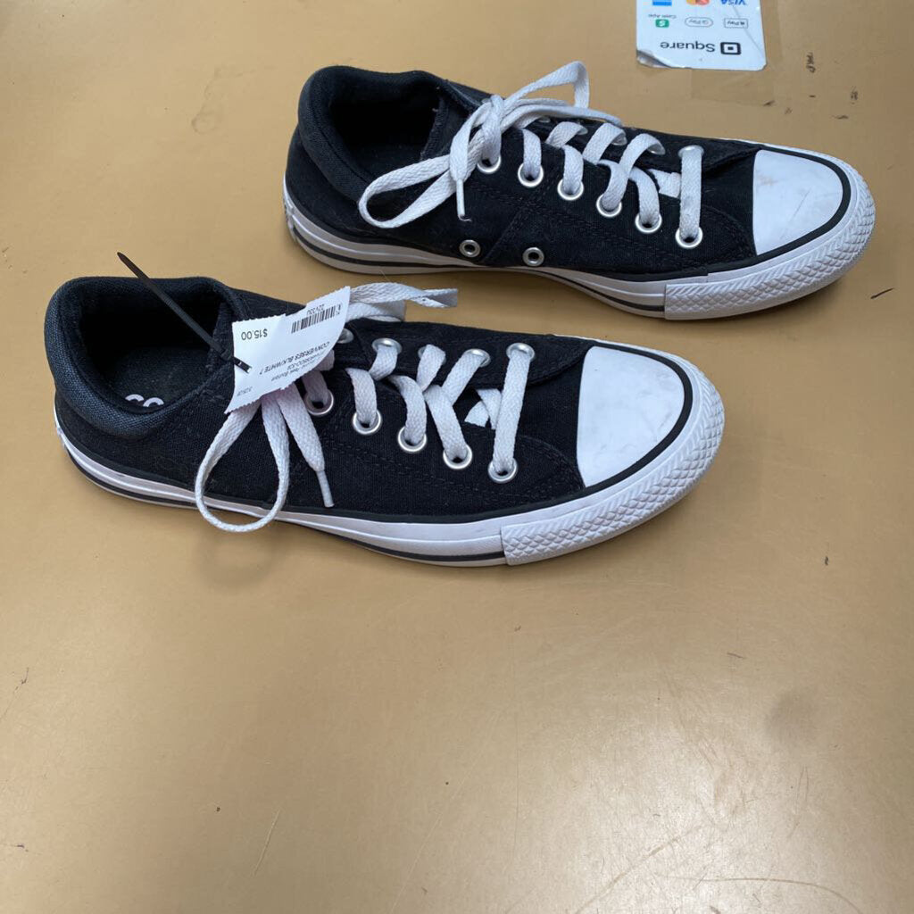 CONVERSES BLK/WHITE 7