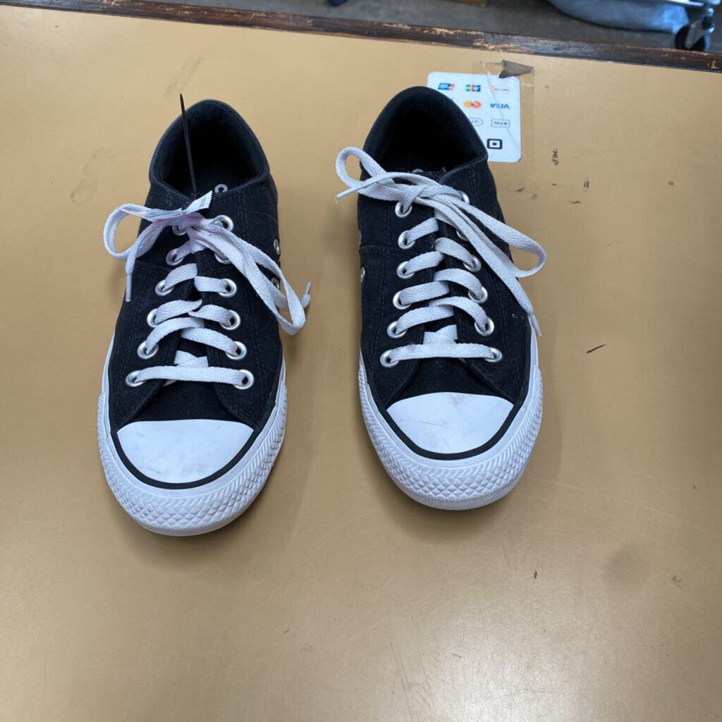CONVERSES BLK/WHITE 7