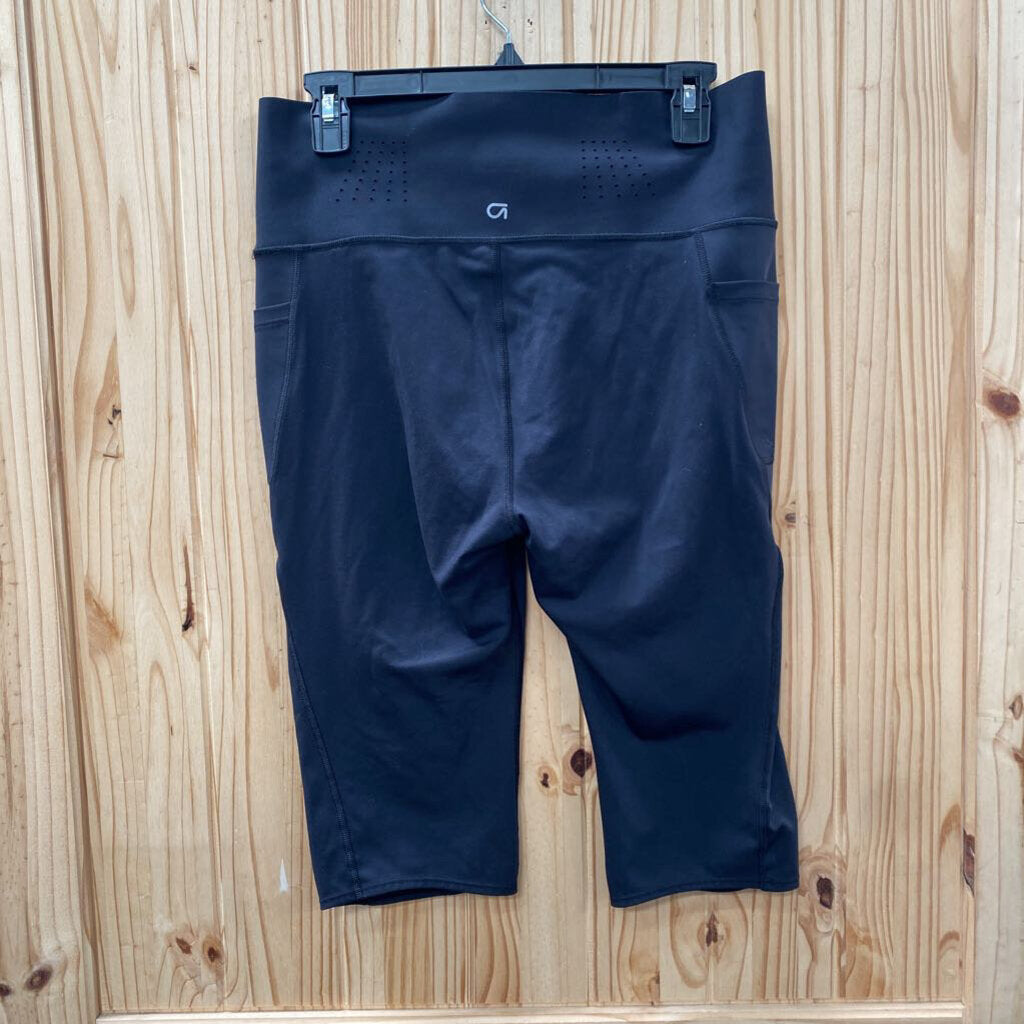 WOMENS GAPFIT BLK CAPRIS L