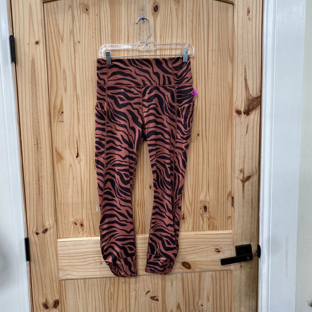 WOMENS FABLETICS LEGGINGS RED RUST/BLK M NWT