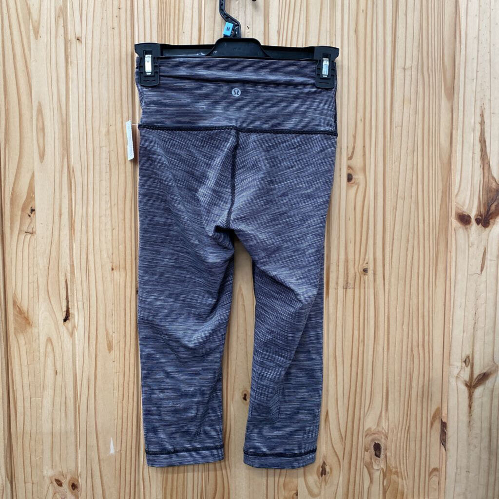 WOMENS LULULEMON BLK/WHITE STRIPE CAPRI 4