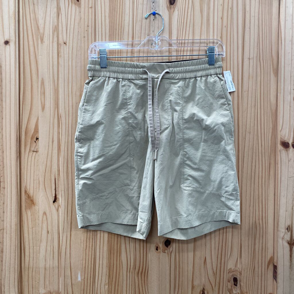 MENS LULULEMON KHAKI SHORTS S