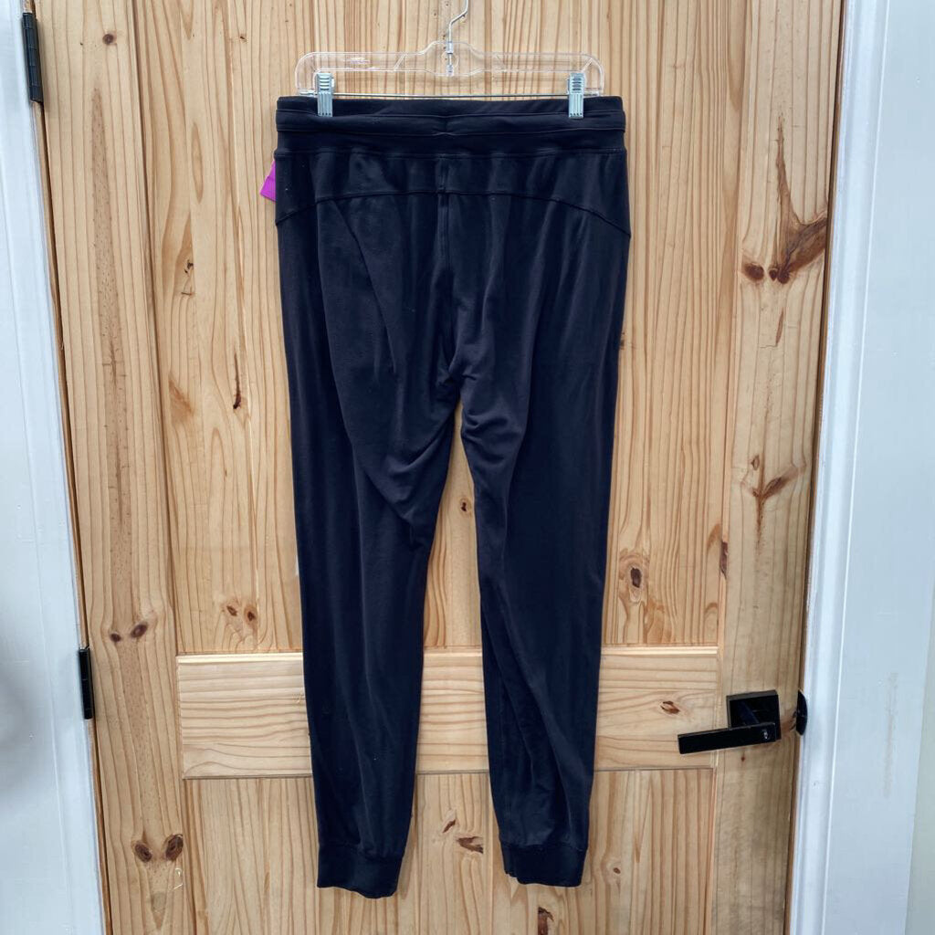 WOMENS LULULEMON BLK PANTS 8