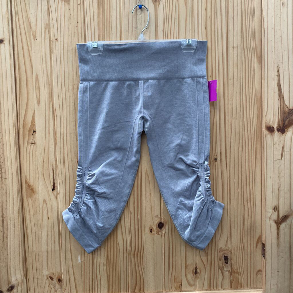WOMENS LULULEMON GREY CAPRIS 8