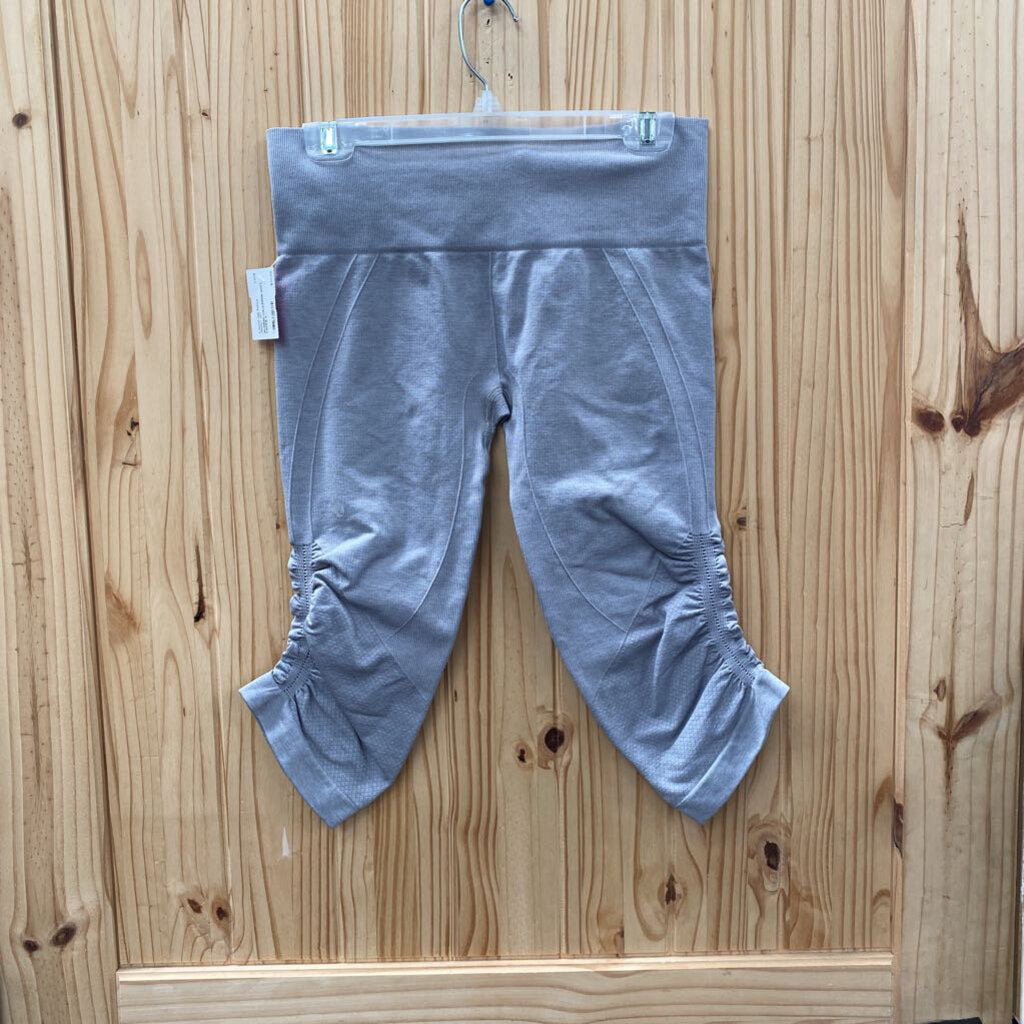 WOMENS LULULEMON GREY CAPRIS 8